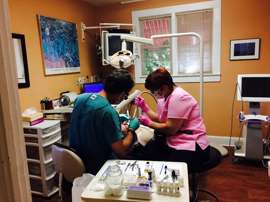 Bloom & Bloom, The Center For Excellence in Dentistry Picture 5