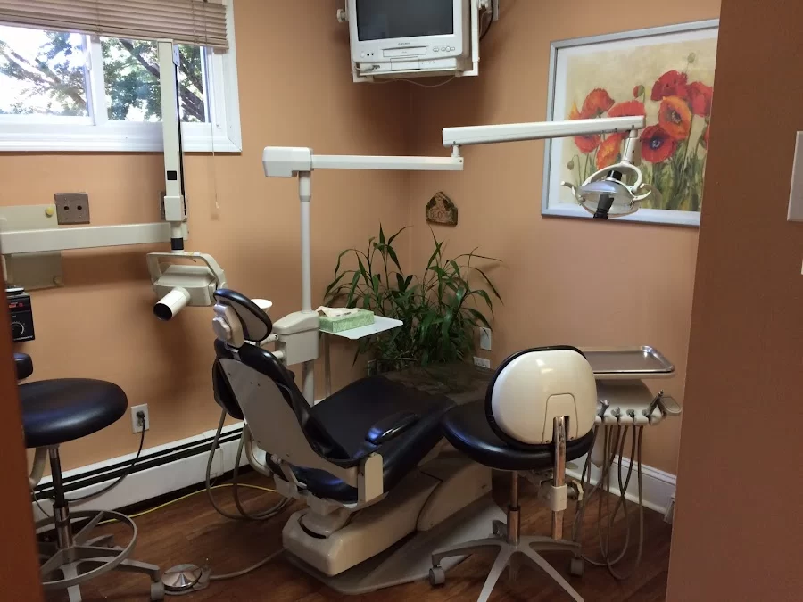 Bloom & Bloom, The Center For Excellence in Dentistry Picture 3