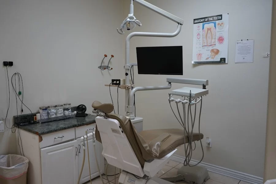 Carson Dental & Cosmetic Centre Picture 1