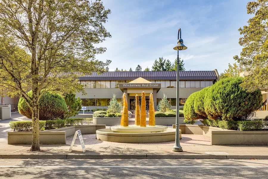 Premier Periodontics - Mercer Island Periodontal Office Picture 9