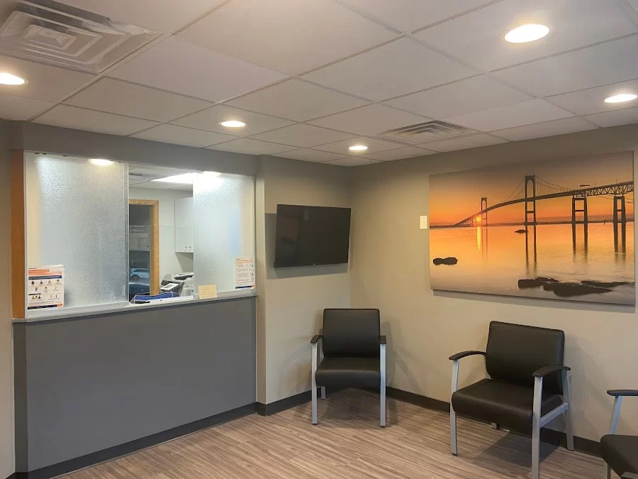 Dental RI: Dr. Michael Gallucci and Dr. Dawn Gallucci - Dentist in Cranston Picture 6