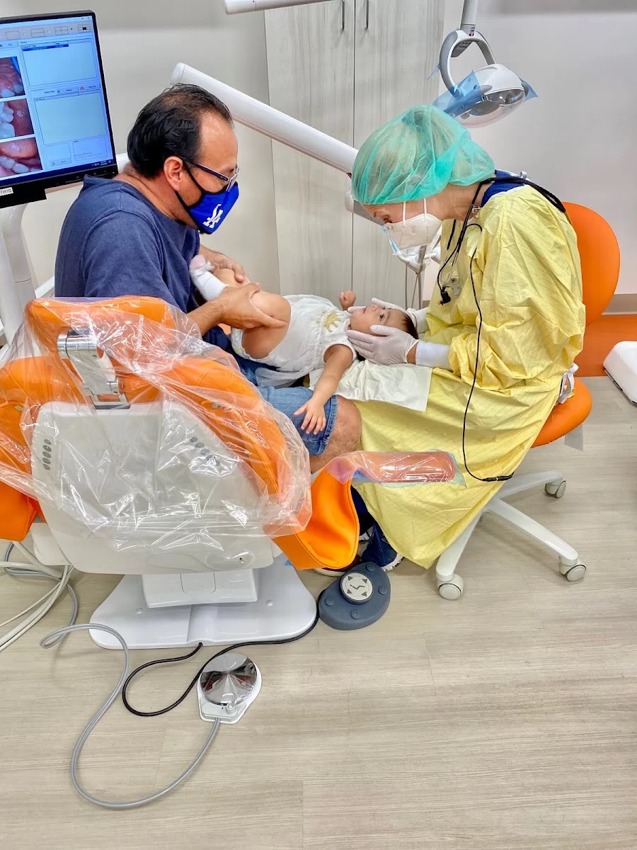 Magicland Children's Dental of Pacoima Picture 10