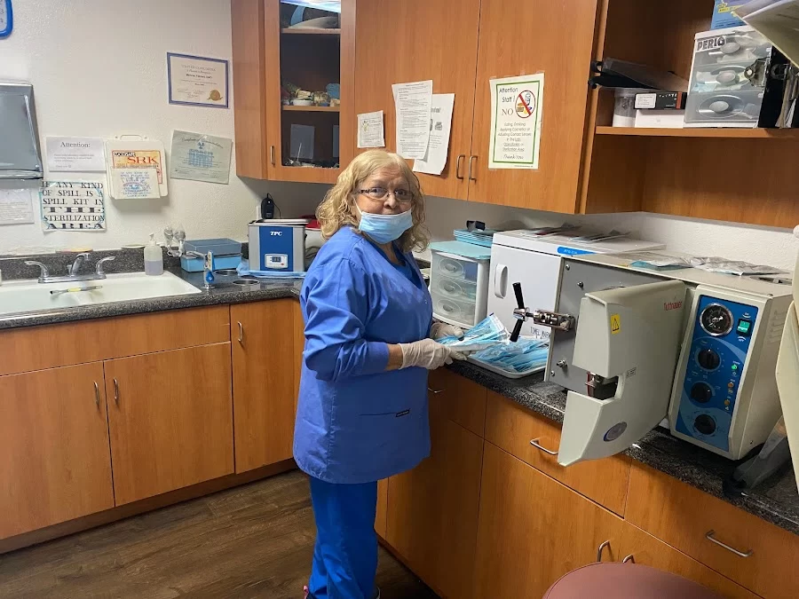 Pacoima Dental Center Picture 7