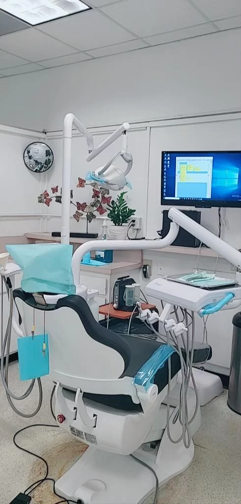 Pacific Dental and Implants Picture 4