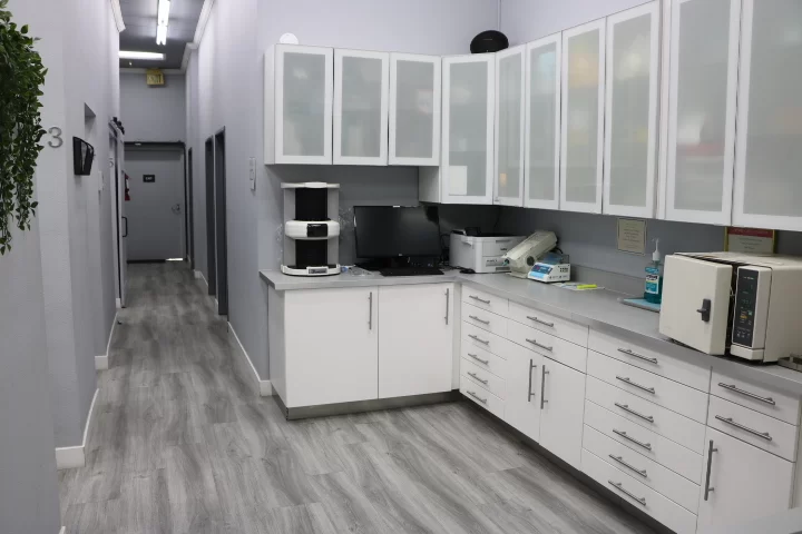Dr. Andrei Souchitski, DDS Centro Medico & Dental Familiar Picture 3