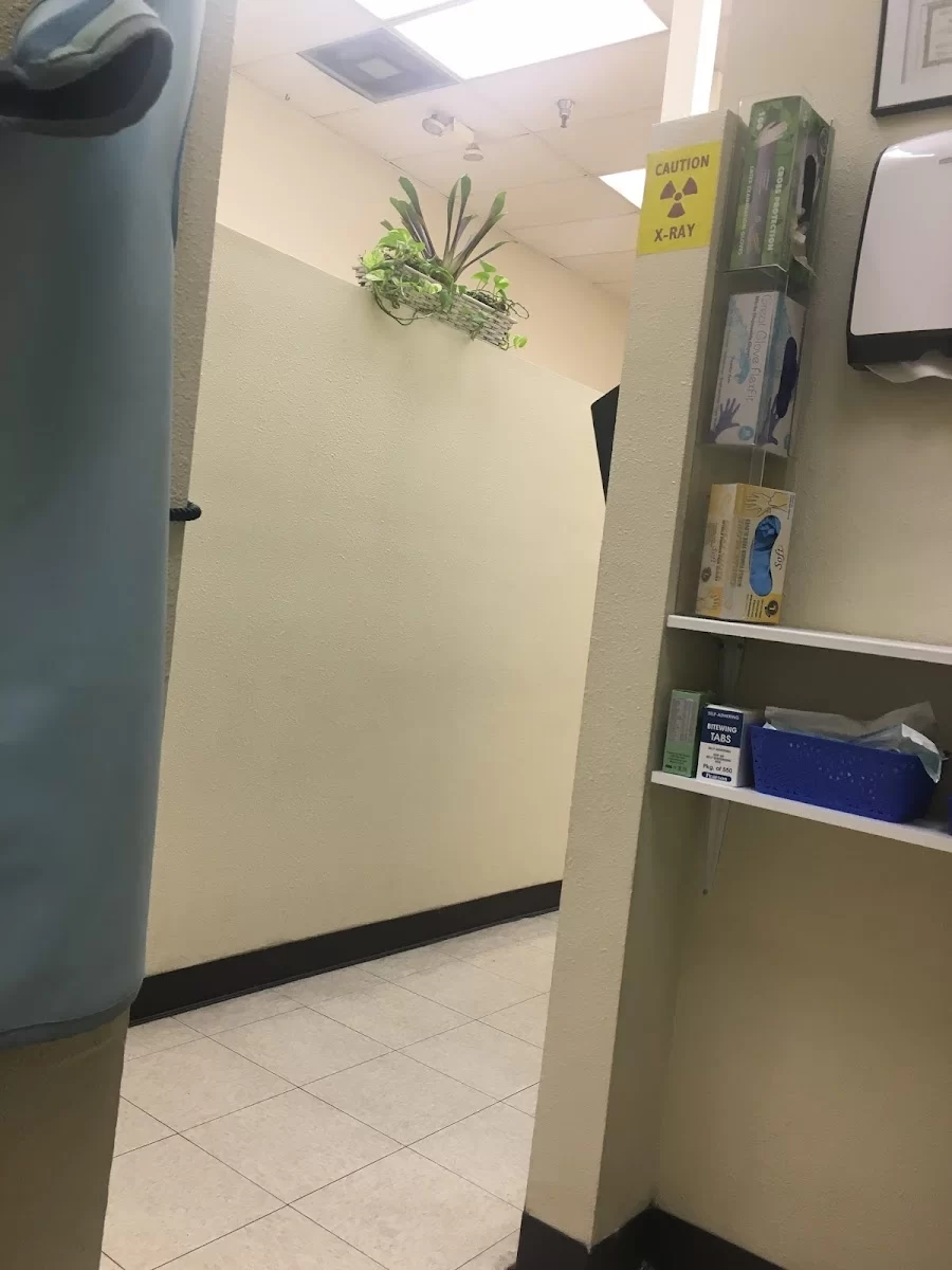Centro Medico and Dental Familiar Picture 2