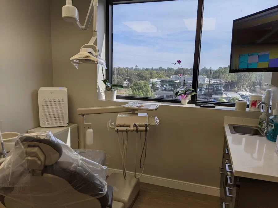 Encino Dental Health and Cosmetics Picture 3