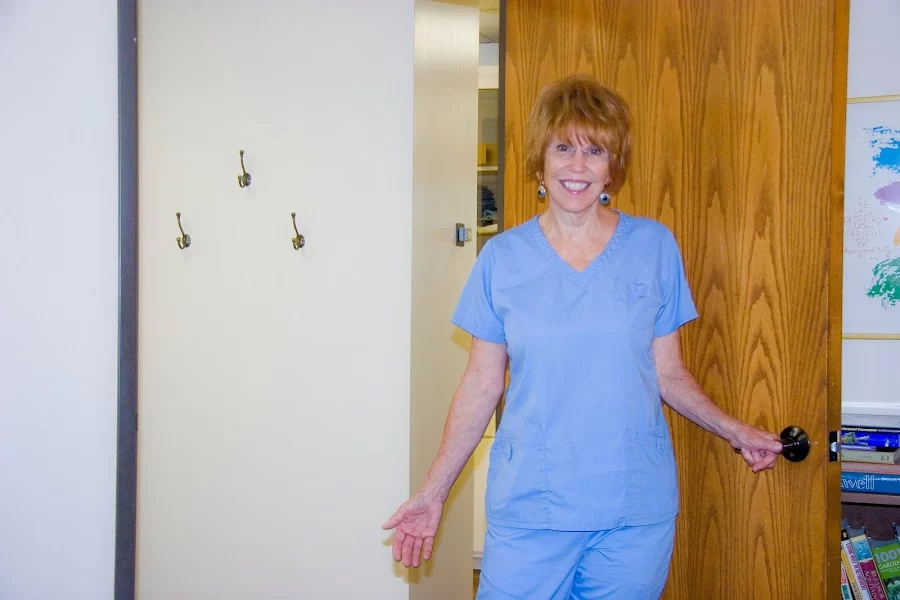 Encino Cosmetic Dentistry - Roberta Cerveny, DDS Picture 1
