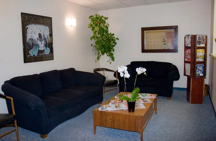 Encino Cosmetic Dentistry - Roberta Cerveny, DDS Picture 3