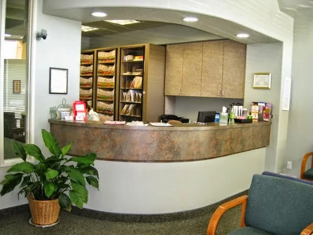 Life Smile Dental Center Picture 3