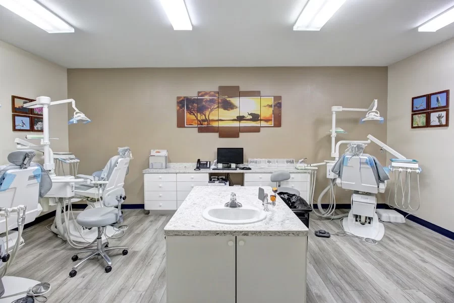 Canoga Park Dental Picture 4