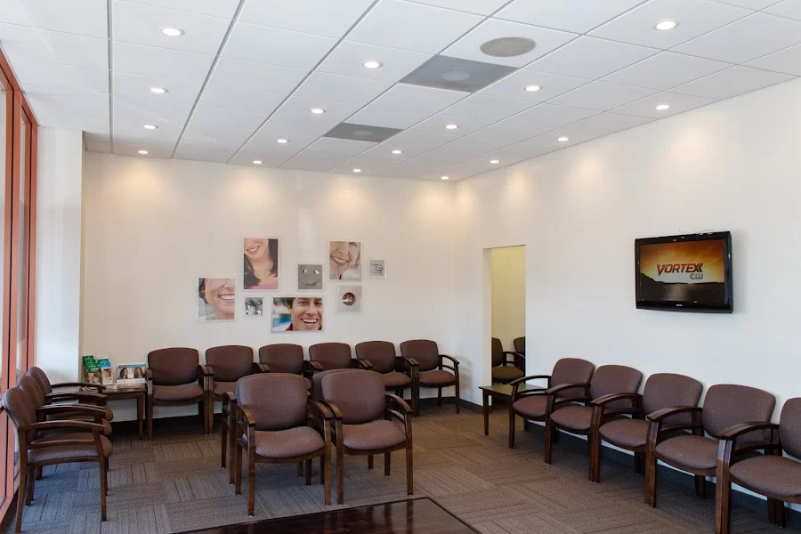 Northridge Dental Office and Orthodontics Picture 4