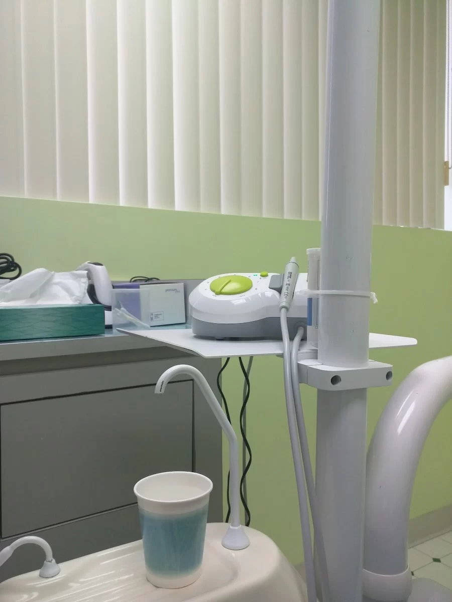 Apple Dental Center Picture 3