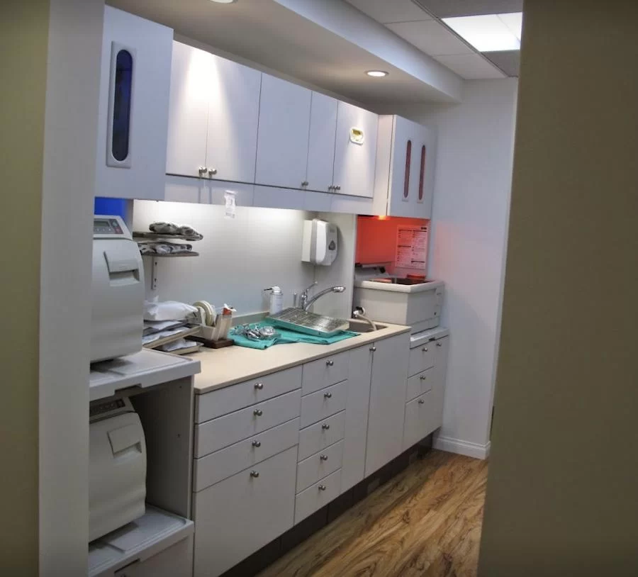 Burbank Dental Implants: Ramsey A. Amin D.D.S. Picture 6