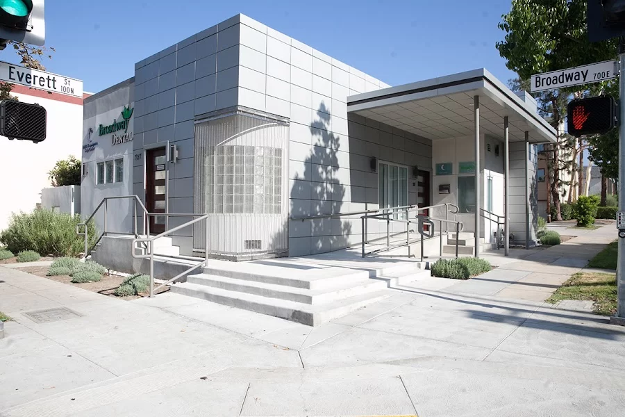 Broadway Dental Picture 7