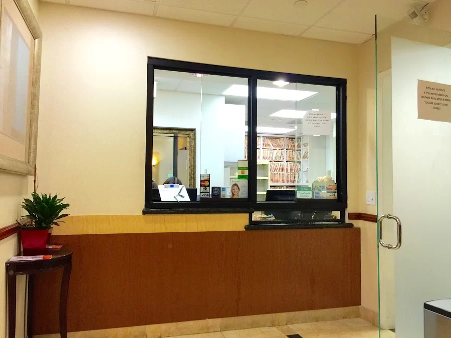 Mid-Wilshire Dental Care Picture 4