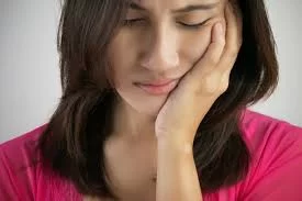How to Treat Tooth Sensitivity Effectively: Best Solutions and Remedies
