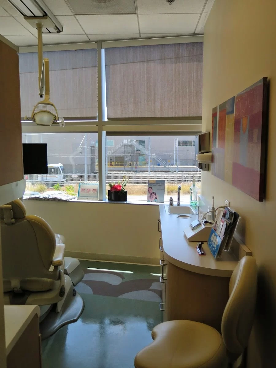 Ganji Dental | Hawthorne Dentist Picture 4