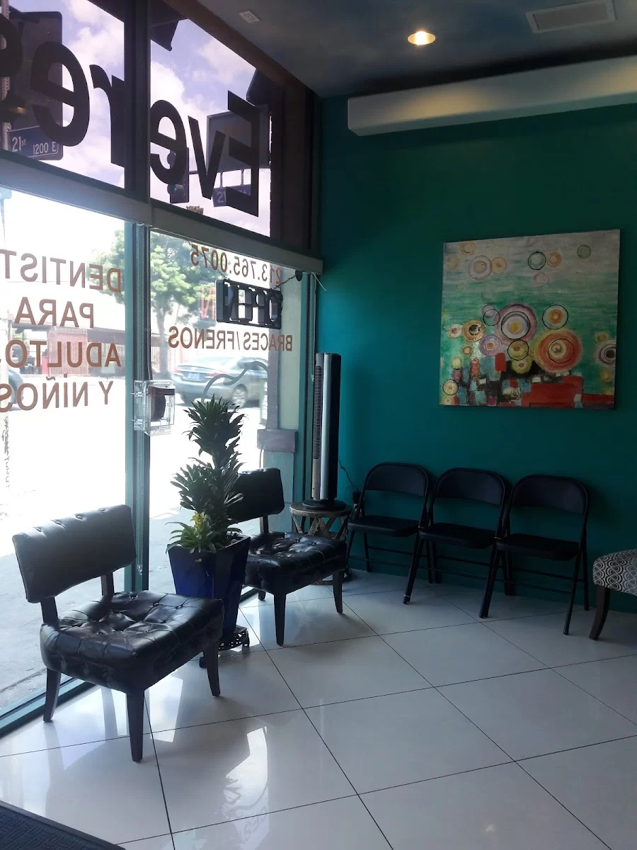 Everest Dental Care Picture 7