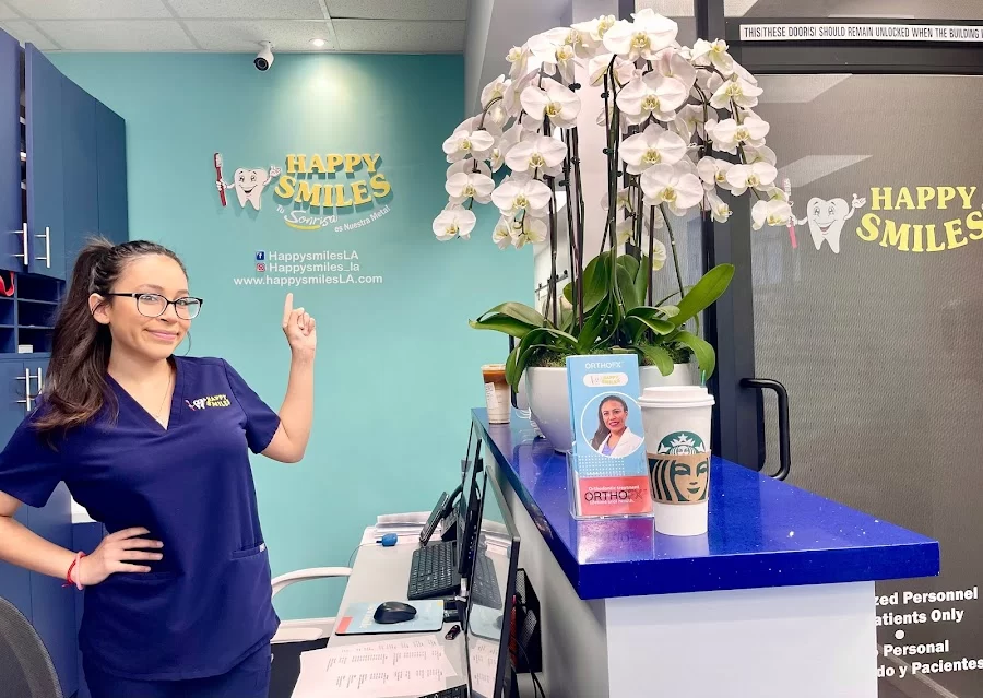 Happy Smiles Dental Plaza Mexico - Implant, Braces, Cosmetic & Sedation Dentistry Picture 2