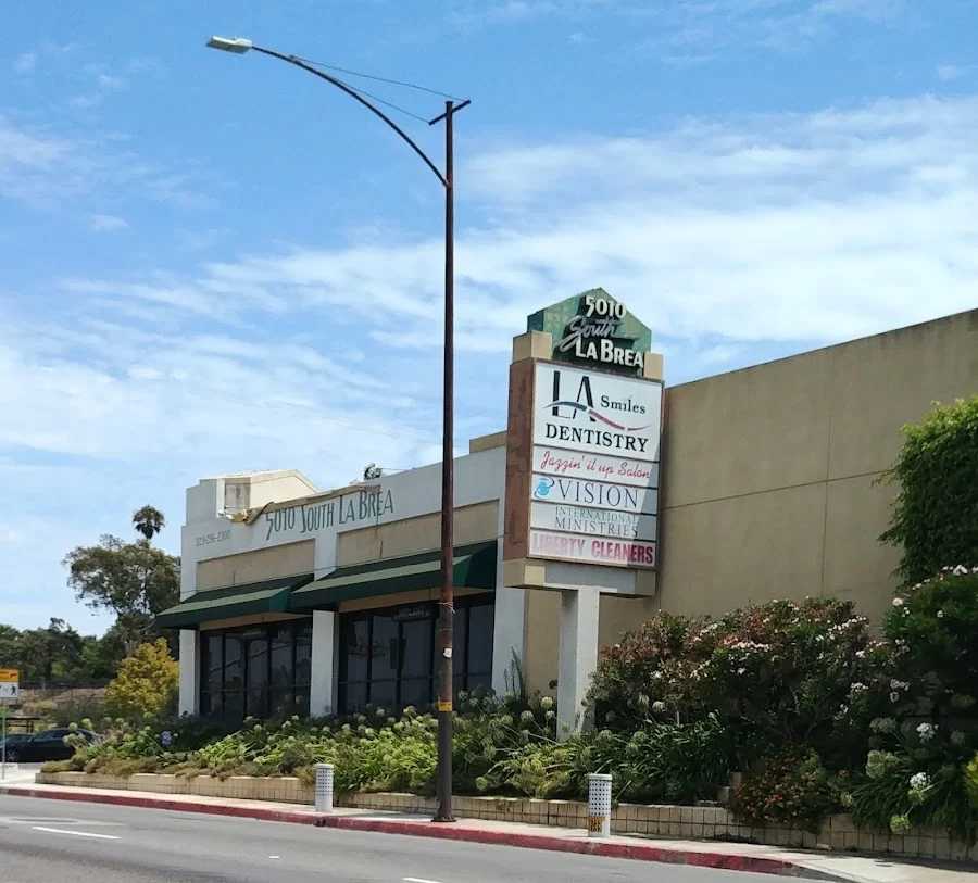 L.A. Smiles Dentistry Picture 10