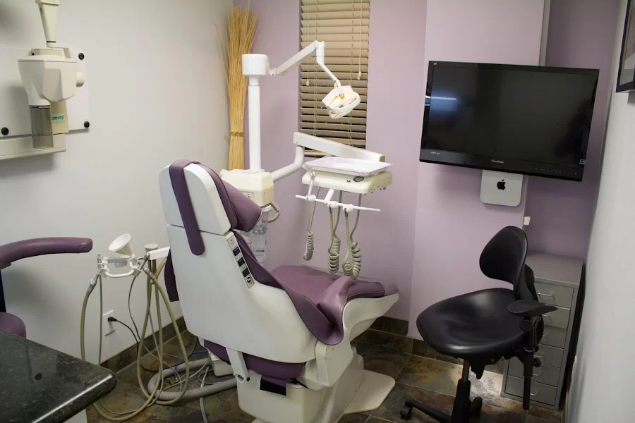 Mulabecirovic Amneris, DDS - Dental Esthetics Center Picture 4