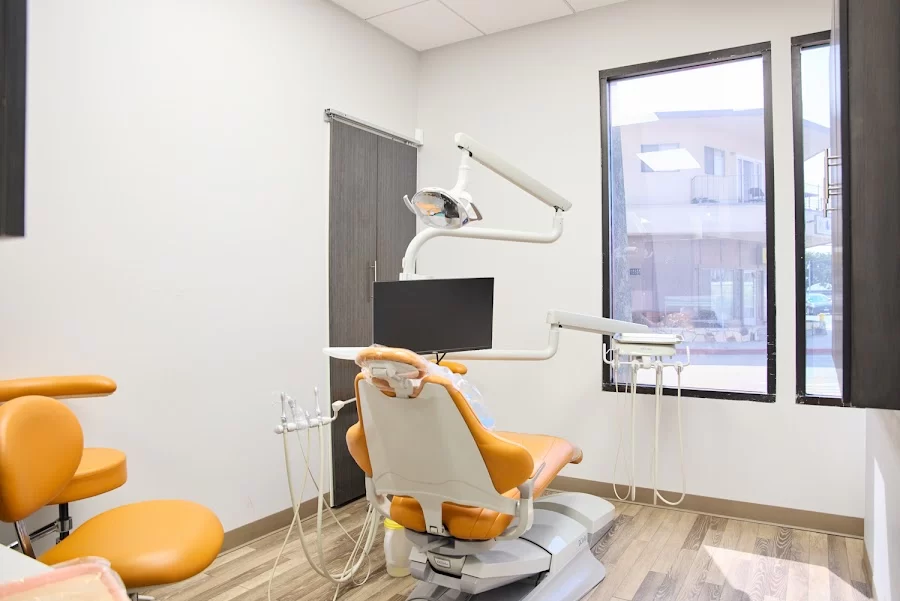 Gardena Dental Care Picture 5