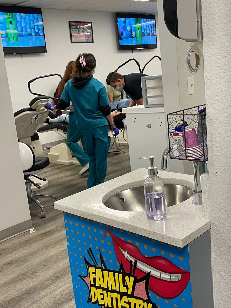Somos Dental & Orthodontics - Mesa Picture 9