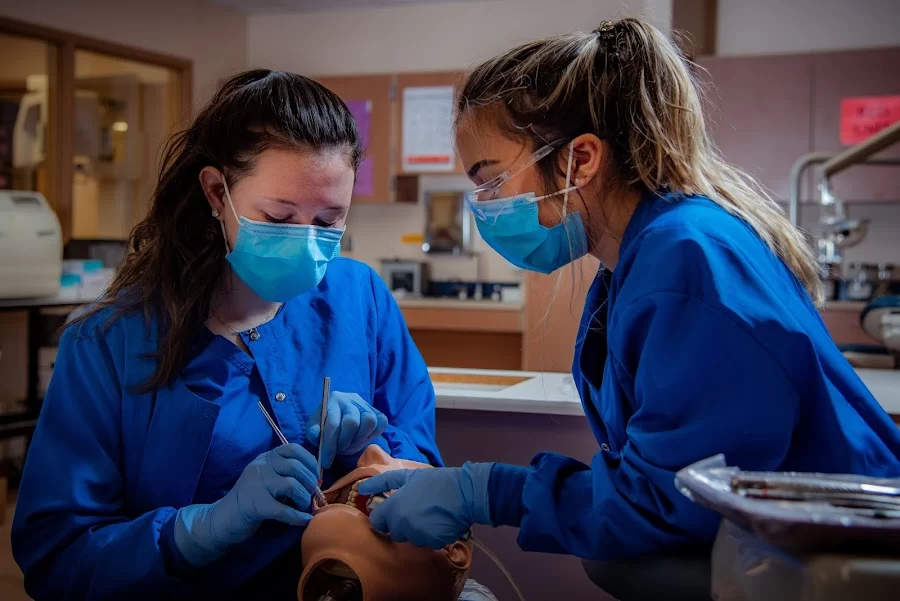 Coral Pointe Dental & Orthodontics Picture 1
