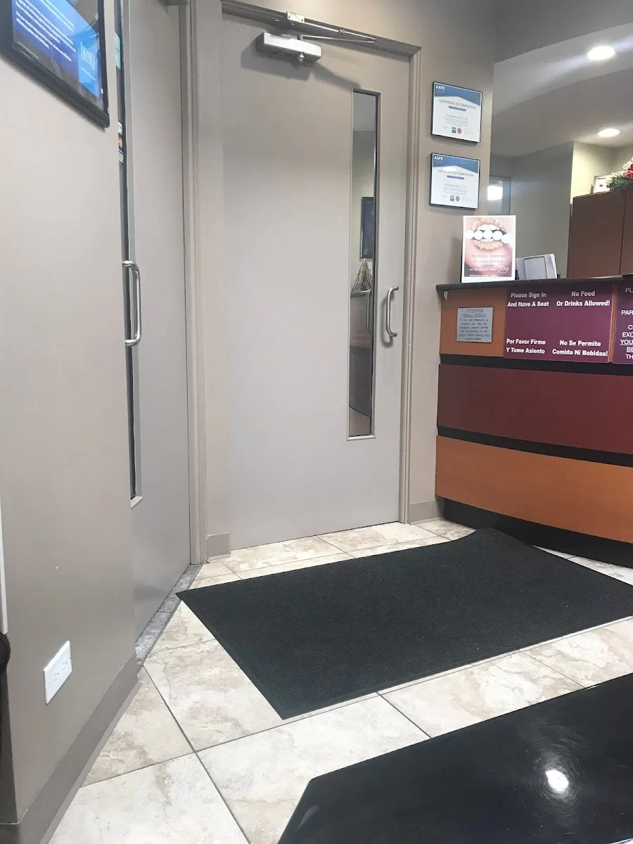 Lawn Dental Center Picture 3