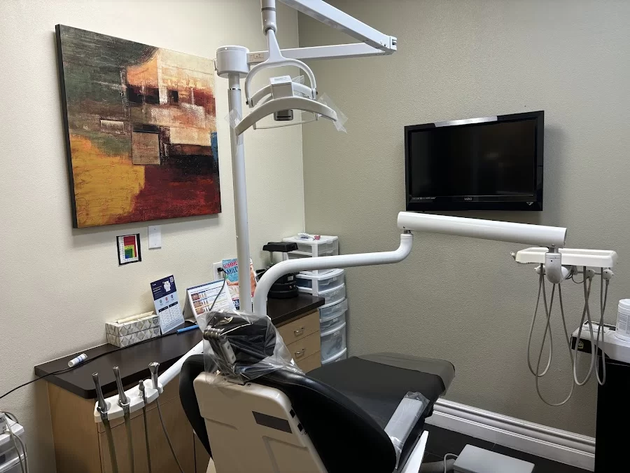 Affordable Dental at Eastern & Windmill Picture 2