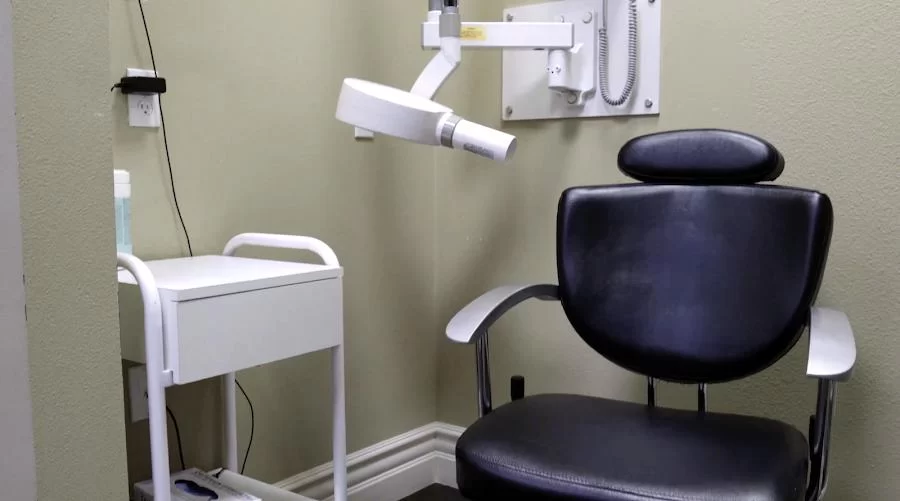 Affordable Dental at Eastern & Windmill Picture 9