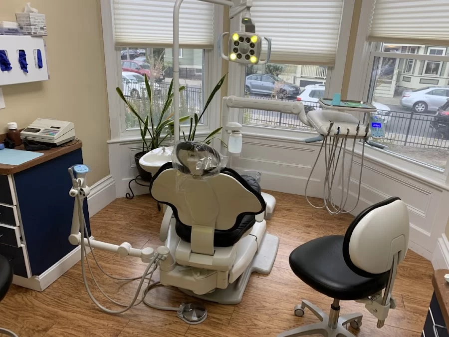 Pondside Dental Associates - Jamaica Plain Picture 5