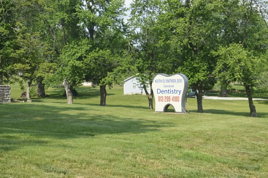 Keith D Snitker DDS Picture 3