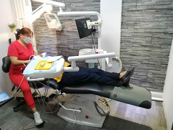Clínica Dental Funnydent ( Dentistas en Matamoros ) Picture 5