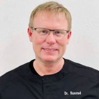 Top Gum Dental in Tea ico