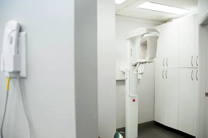 Van Dental Clinic Picture 3