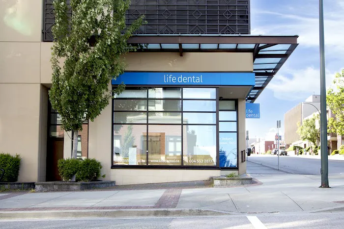 Life Dental Picture 5