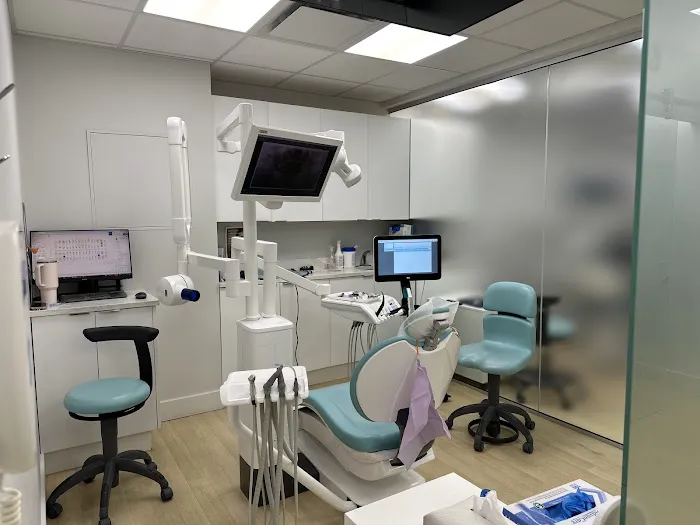 Dentudio Dentists Picture 1