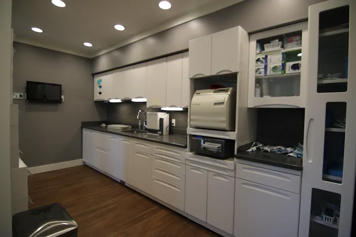 Sulens Dental Studio Picture 8