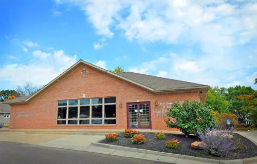 Dorosti Family Dental: Yassamin Dorosti DDS Picture 2