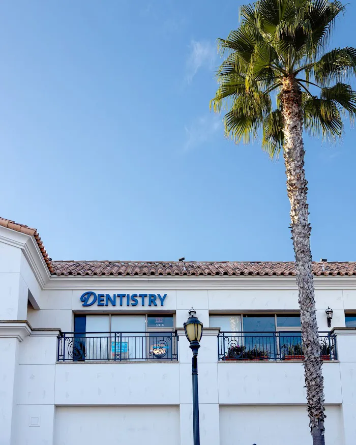 Los Coches Dentistry Picture 8