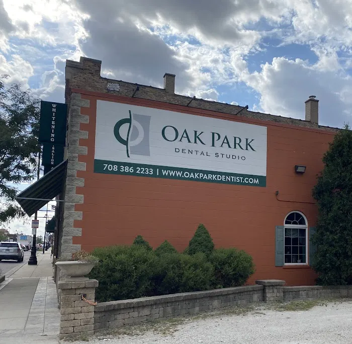 Oak Park Dental Studio Picture 7