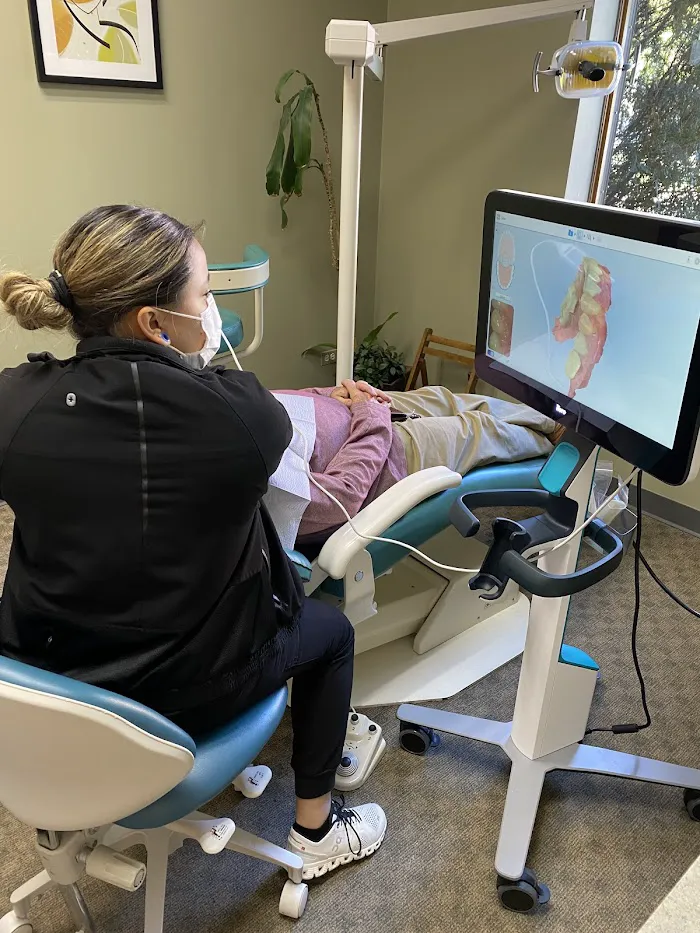 Oak Park Dental Studio Picture 9