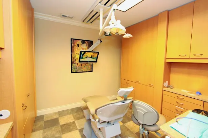 Bellevue Park Dental Family Cosmetic Veneers Implants Invisalign Emergency Picture 7