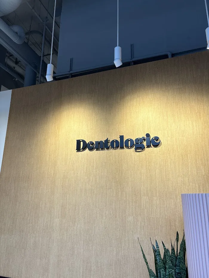 Dentologie - Capitol Hill Picture 1