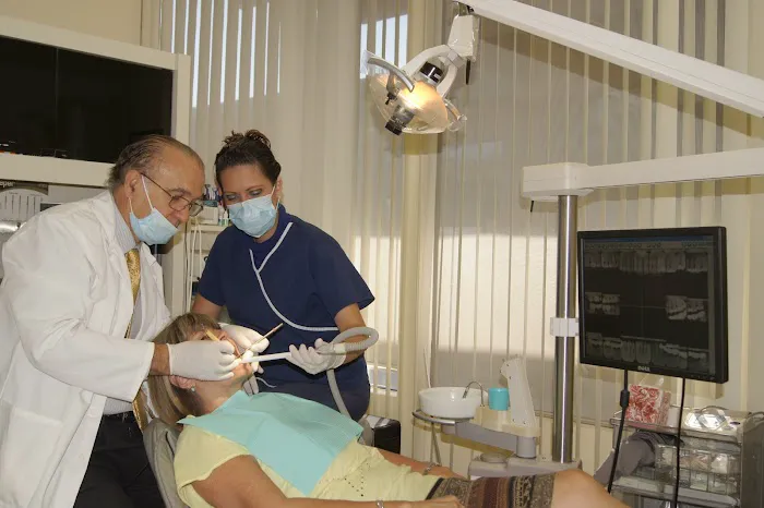 New Smile Dental Studio - Dr. Karen Martinez Picture 7