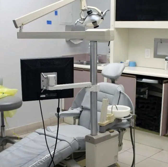 New Smile Dental Studio - Dr. Karen Martinez Picture 5