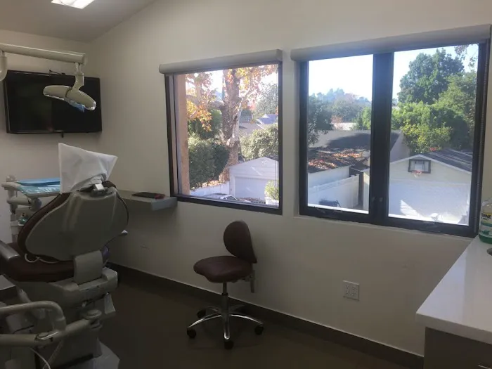 Premier LA Dental Clinics - Invisalign, Implants, Veneers, Root Canals, Wisdom Teeth Removal Picture 5