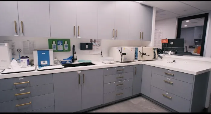 Encino Dental Studio - | Dentist Encino | Emergency & Cosmetic Dentist - Dental Implants Picture 1